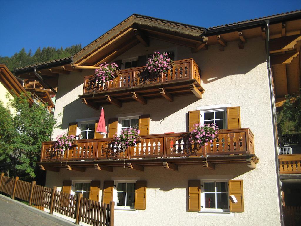 Chalet Decrestina Campitello di Fassa Dış mekan fotoğraf